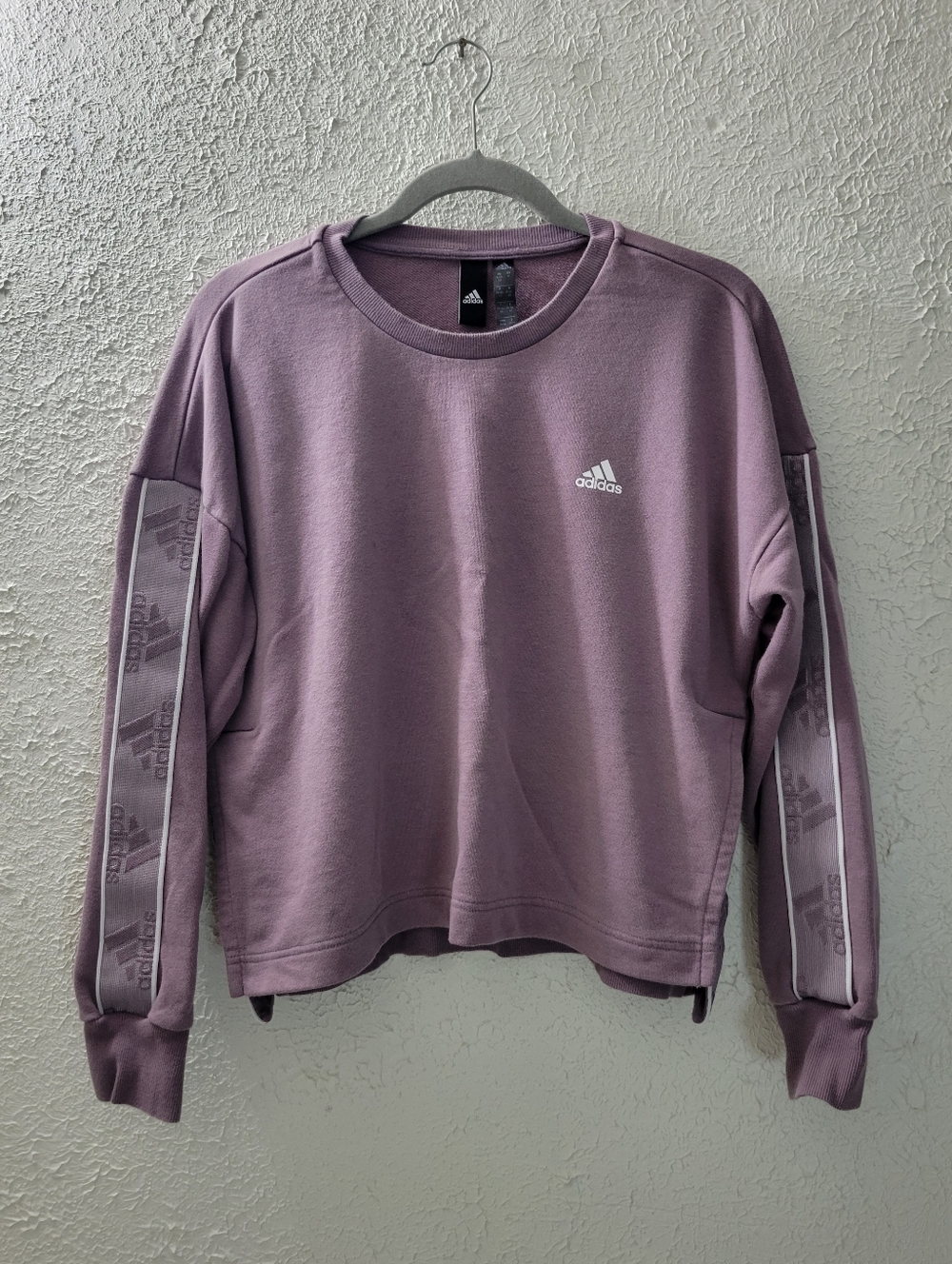 adidas Sz M Womens Purple Cropped Crewneck Sweatshirt Logo Long Sleeve Flawed